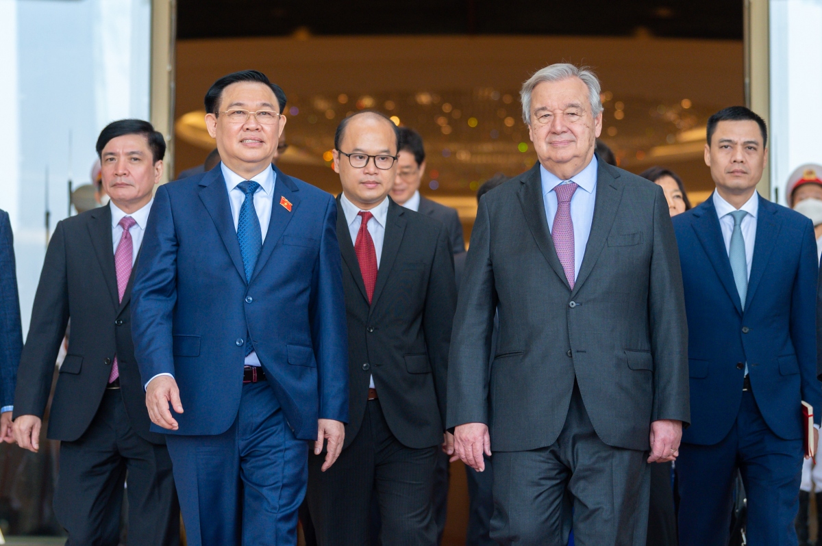 Chủ tịch Quốc hội Vương Đình Huệ tiếp Tổng Thư ký LHQ António Guterres